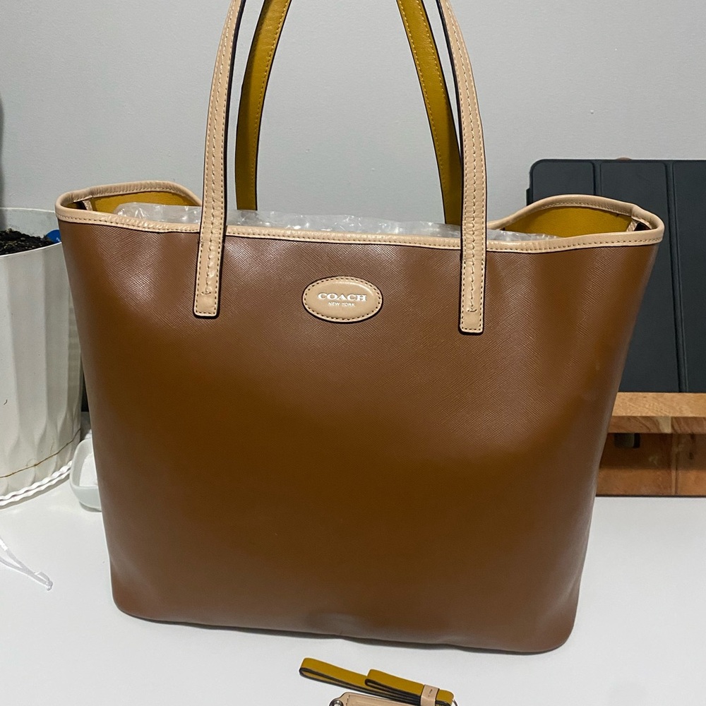 COACH Tote Bag - Picture 7 of 16